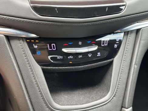 Used 2019 Cadillac XT5 Platinum AWD/4WD image 35