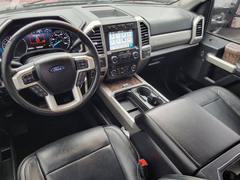 Used 2018 Ford F250 Lariat w/ Chrome Package image 22