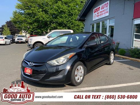 Used 2016 Hyundai Elantra SE image 1