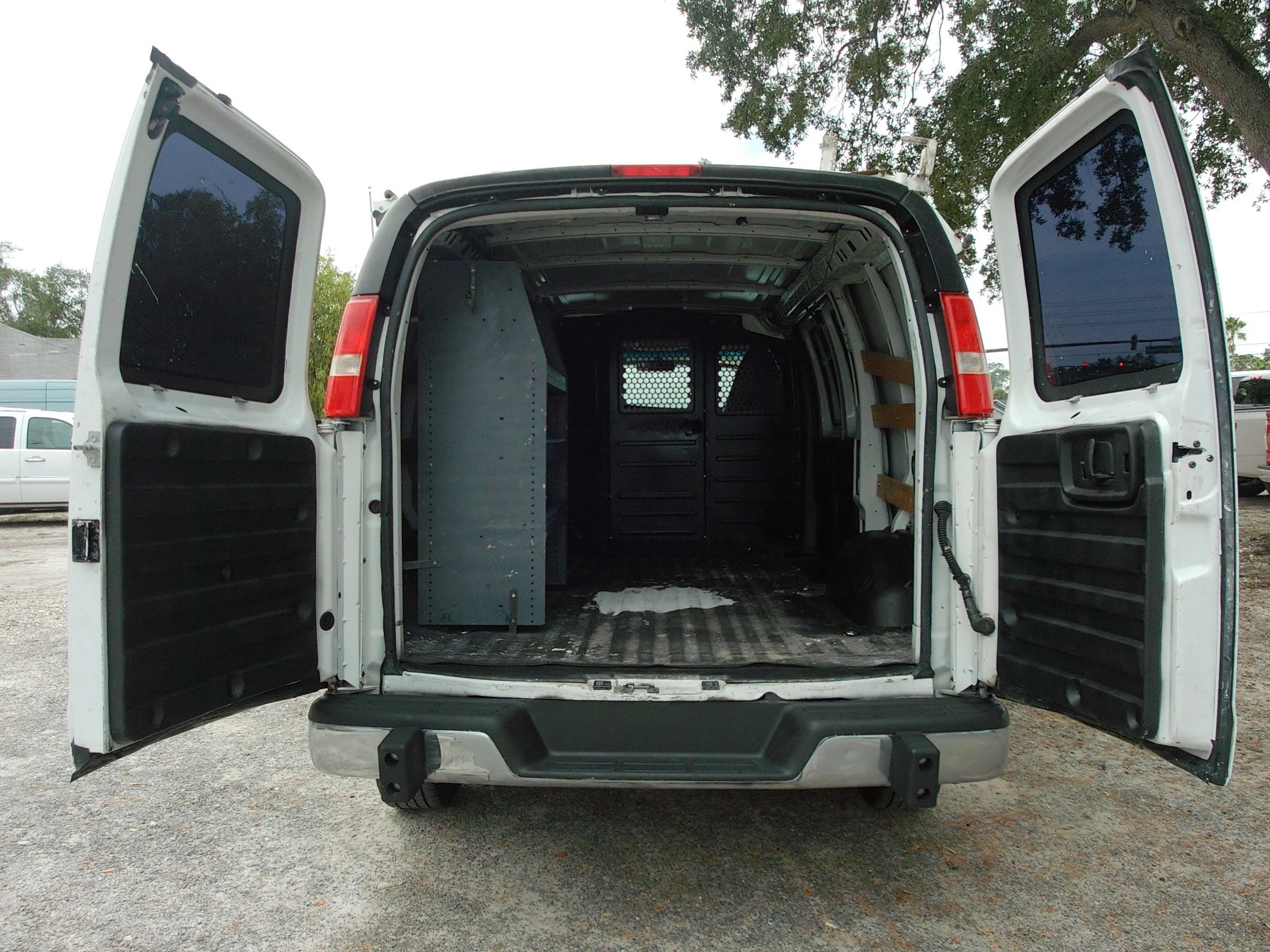 Used 2020 GMC Savana 2500 w/ Driver Convenience Package RWD image 23