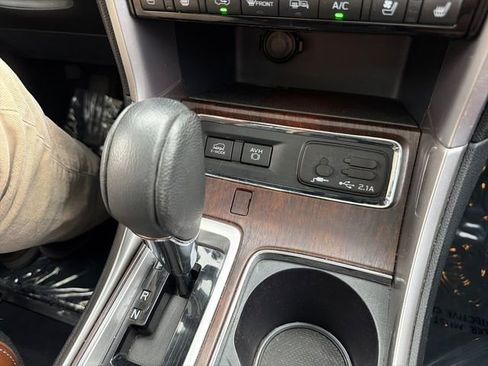 Used 2022 Subaru Ascent Touring w/ Popular Package #2A AWD/4WD image 22