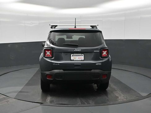 Used 2022 Jeep Renegade Latitude image 8