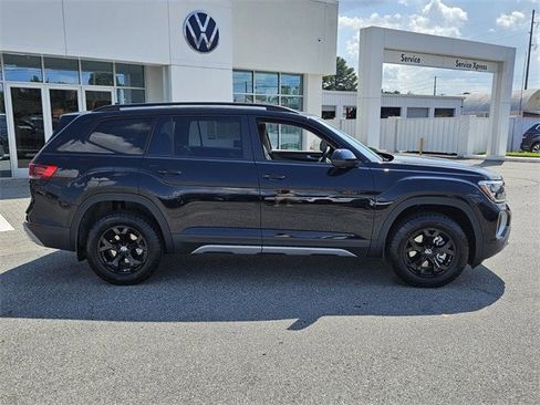 New 2026 Volkswagen Atlas Peak Edition image 16
