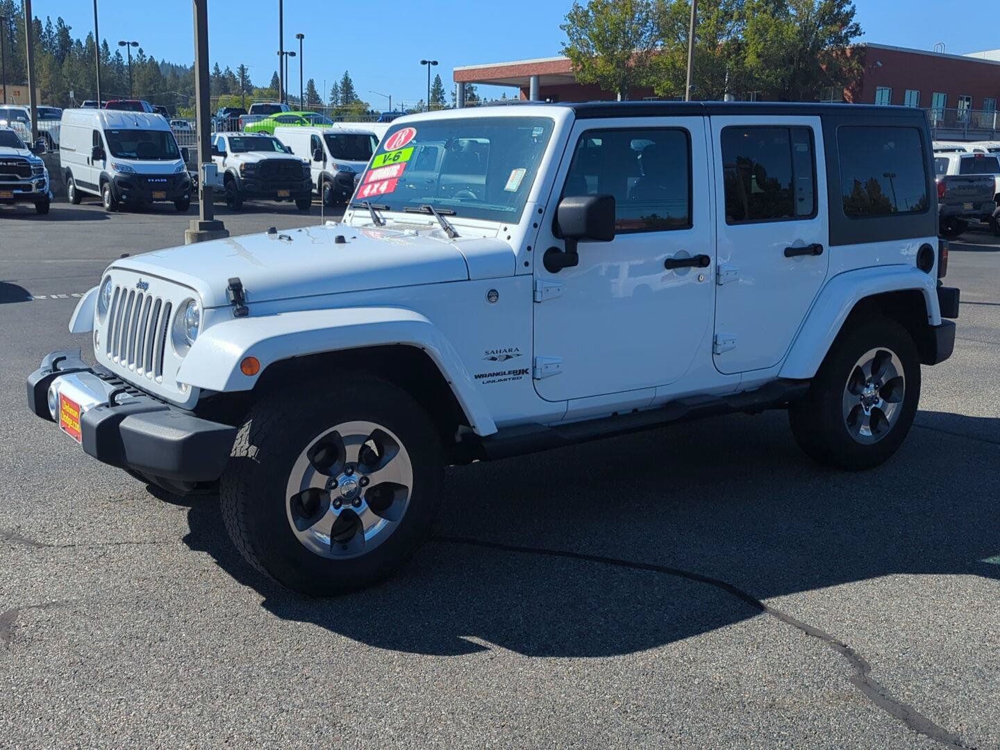 Used 2018 Jeep Wrangler Unlimited Sahara AWD/4WD image 3