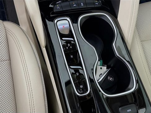 Certified 2022 Buick Envision Essence w/ Technology Package I FWD image 19