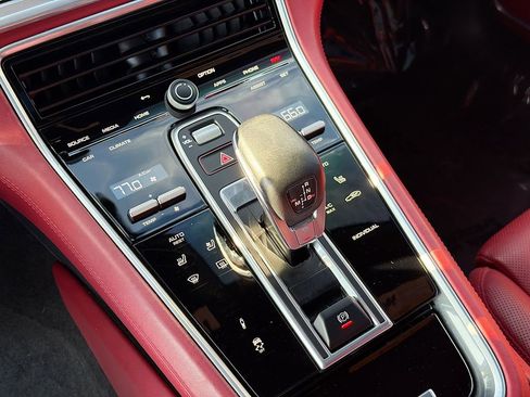 Used 2023 Porsche Panamera 4 Platinum Edition image 16