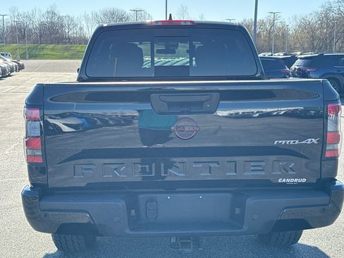 Used 2023 Nissan Frontier PRO-4X w/ Pro Convenience Package AWD/4WD image 7