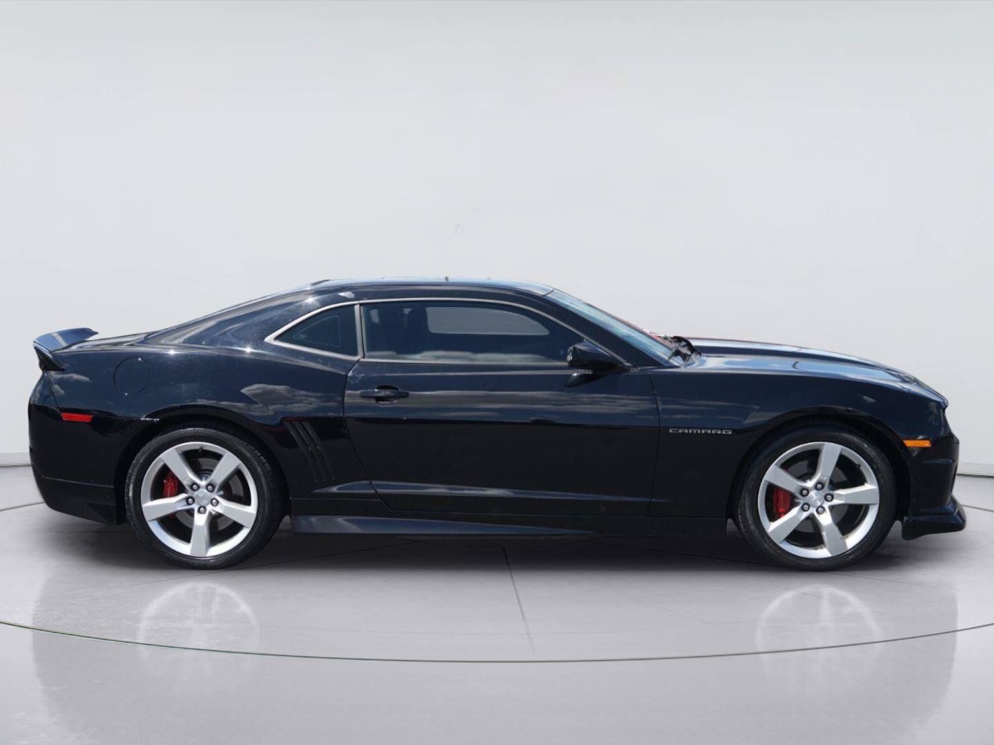 Used 2011 Chevrolet Camaro SS RWD image 5
