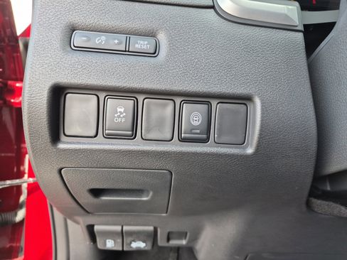 Used 2024 Nissan Murano SV image 25