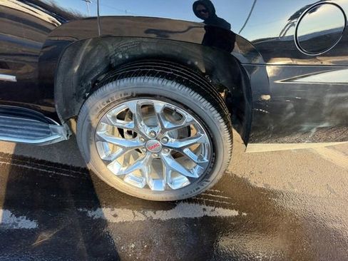 Used 2020 GMC Yukon Denali image 9