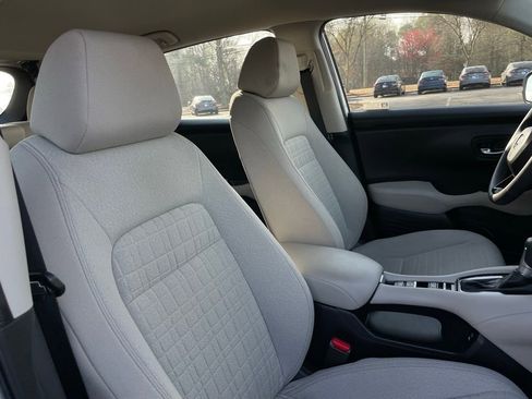 Certified 2024 Honda HR-V LX image 30