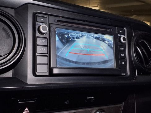 Used 2018 Toyota Tacoma SR RWD image 6