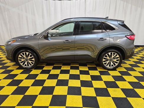 Used 2022 Ford Escape Titanium w/ Class II Trailer Tow Package AWD/4WD image 6