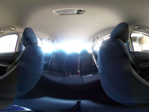 Used 2025 Nissan Versa SV FWD image 40