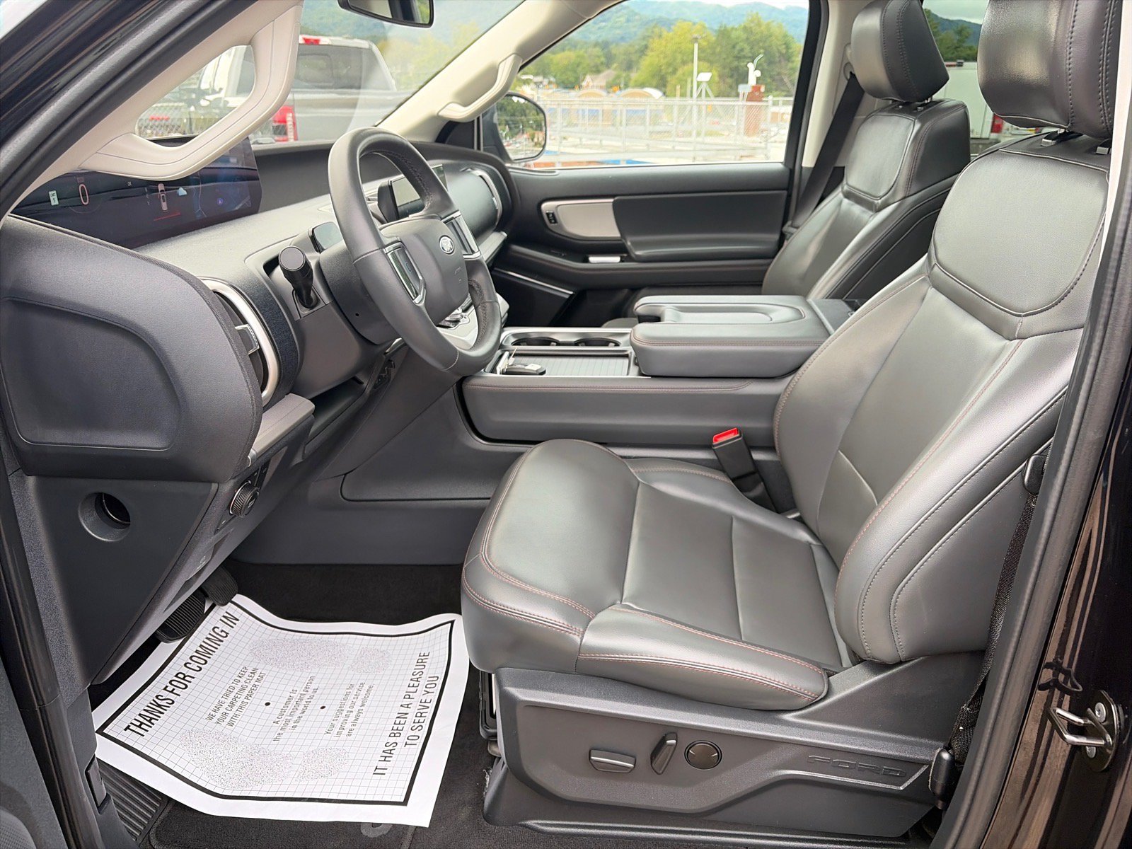 Certified 2025 Ford Expedition Active AWD/4WD image 17