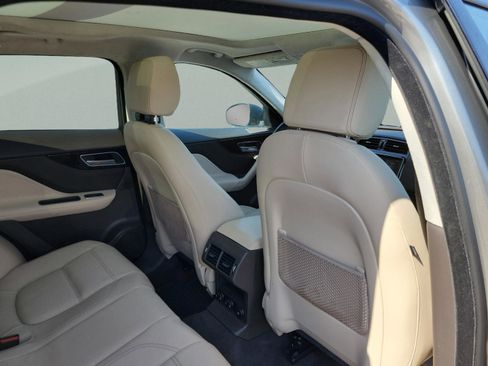 Used 2020 Jaguar F-PACE Prestige image 28