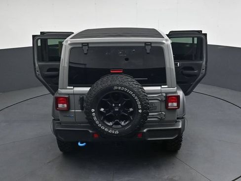 Used 2023 Jeep Wrangler Unlimited w/ Sun & Screen Package AWD/4WD image 39