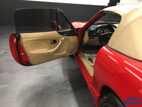 Used 2002 MAZDA MX-5 Miata LS image 30