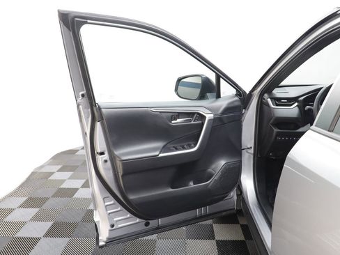 Used 2022 Toyota RAV4 XSE image 5