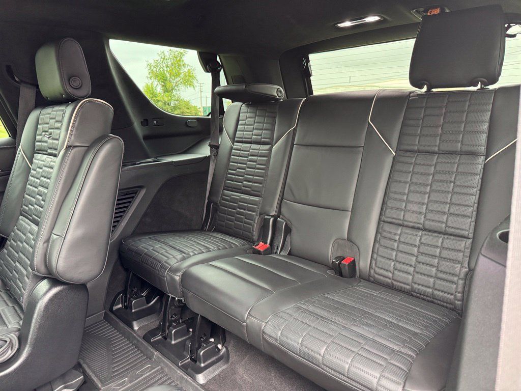 Certified 2023 Cadillac Escalade Sport Platinum w/ LPO, ONYX Package AWD/4WD image 18