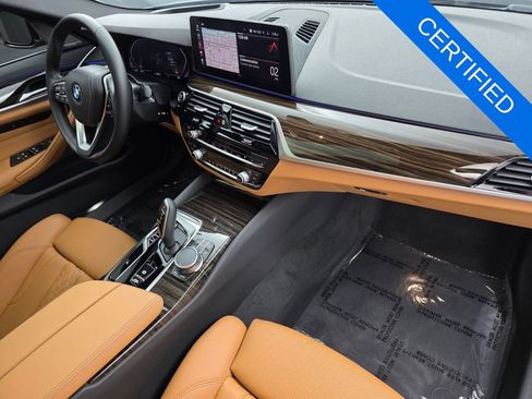 Used 2023 BMW 530i w/ Premium Package RWD image 30