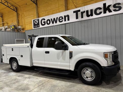 Used 2021 Ford F250 XL w/ Power Equipment Group RWD image 3