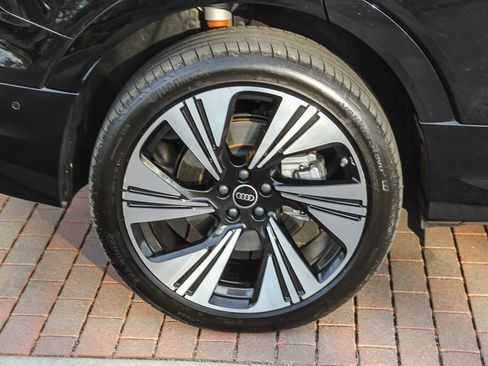 Certified 2024 Audi Q8 e-tron Prestige w/ Prestige Package image 10