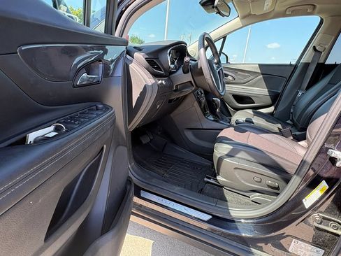 Used 2022 Buick Encore Preferred w/ Safety Package II AWD/4WD image 13