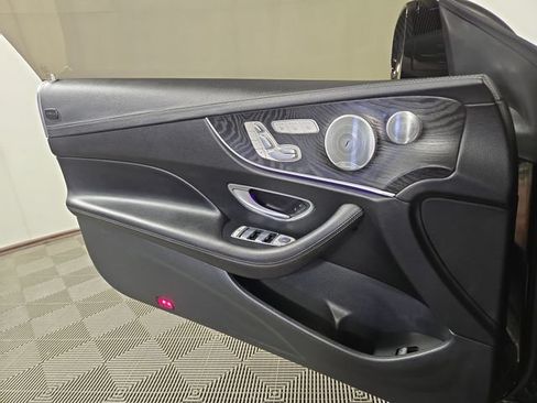 Used 2018 Mercedes-Benz E 400 4MATIC Cabriolet image 29