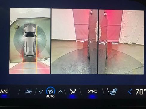 New 2026 Chevrolet Traverse Z71 w/ Driver Confidence Package AWD/4WD image 18