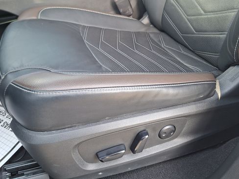 Certified 2023 Nissan Pathfinder Platinum AWD/4WD image 18