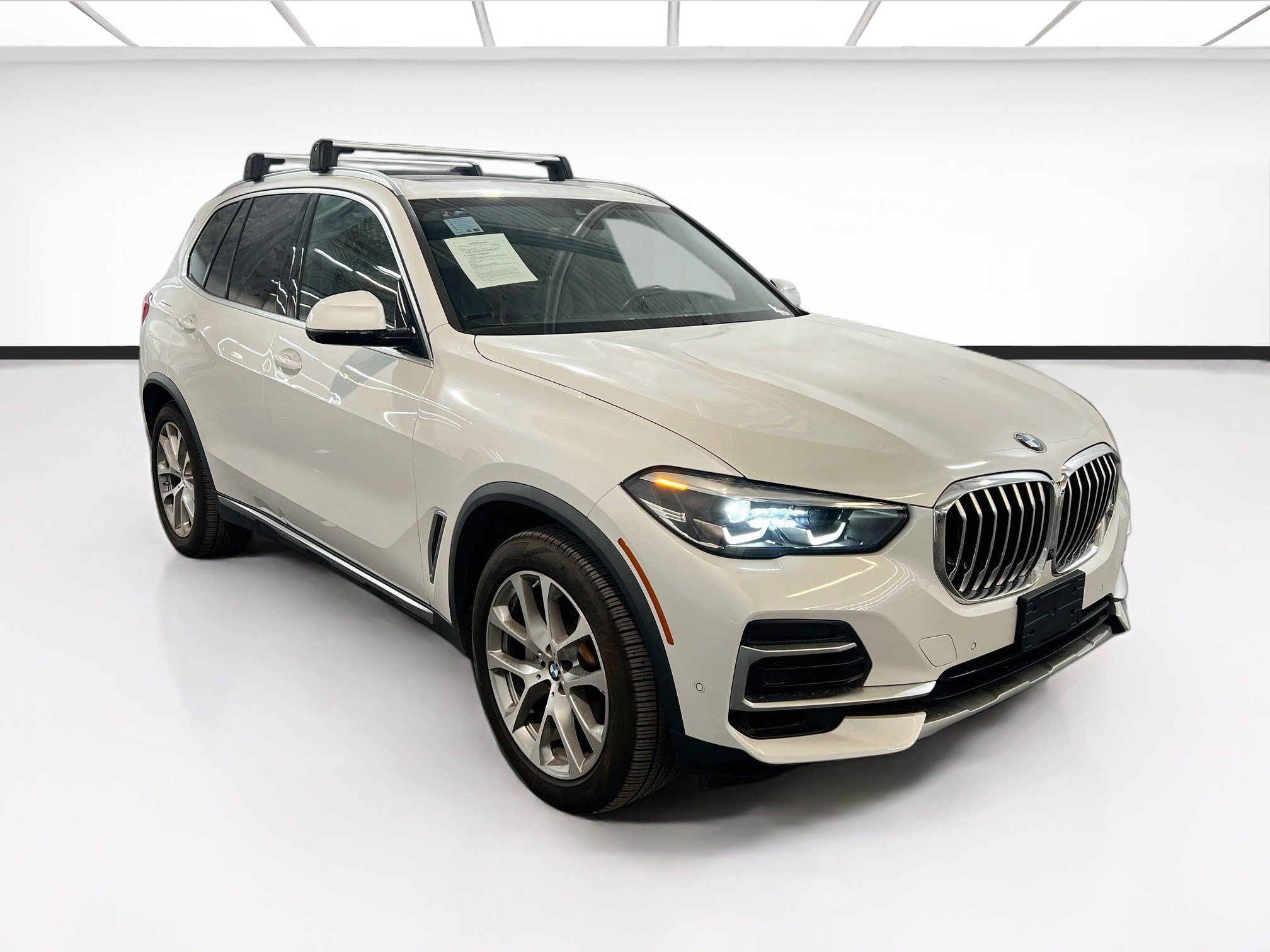 Used 2023 BMW X5 xDrive40i w/ Premium Package AWD/4WD image 3