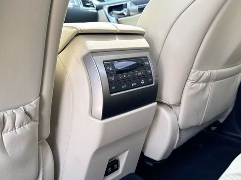 Used 2022 Lexus GX 460 Premium AWD/4WD image 32