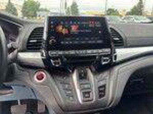 Used 2023 Honda Odyssey Sport image 9