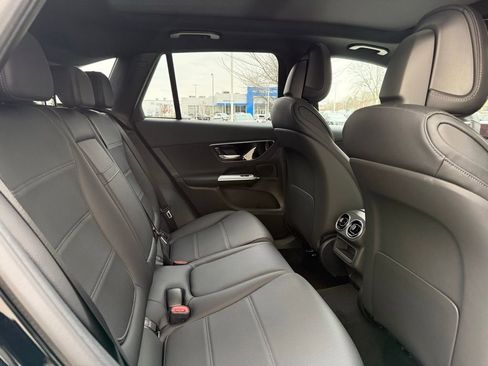 Used 2026 Mercedes-Benz GLC 300 4MATIC image 32
