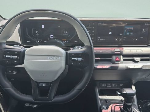 Used 2025 Kia K4 GT-Line w/ GT-Line Sunroof Package FWD image 13