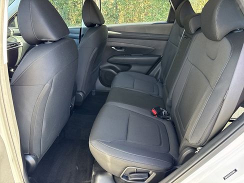 Certified 2025 Hyundai Tucson SE image 13