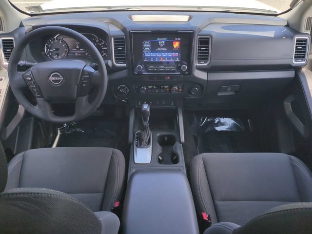 Used 2022 Nissan Frontier SV AWD/4WD image 15