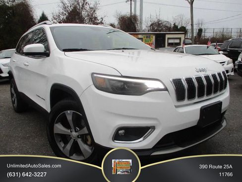 Used 2019 Jeep Cherokee Limited AWD/4WD image 2