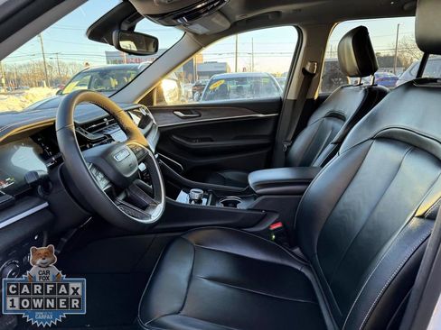 Used 2024 Jeep Grand Cherokee Limited 4xe image 18