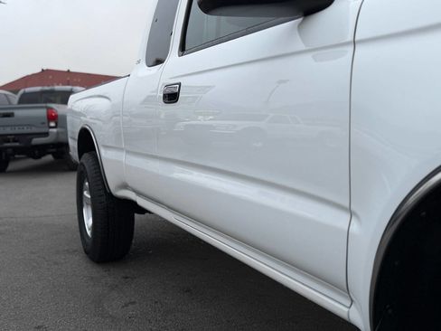 Used 2000 Toyota Tacoma 4x4 Xtracab image 52