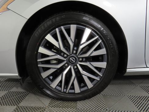 Certified 2023 Nissan Altima 2.5 SV image 43