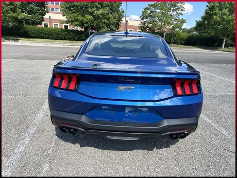 Used 2024 Ford Mustang GT Premium RWD image 6