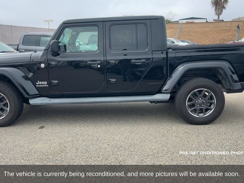 Used 2020 Jeep Gladiator Overland w/ Trailer Tow Package AWD/4WD image 9
