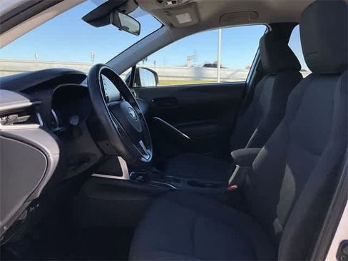 Used 2022 Toyota Corolla Cross LE image 13