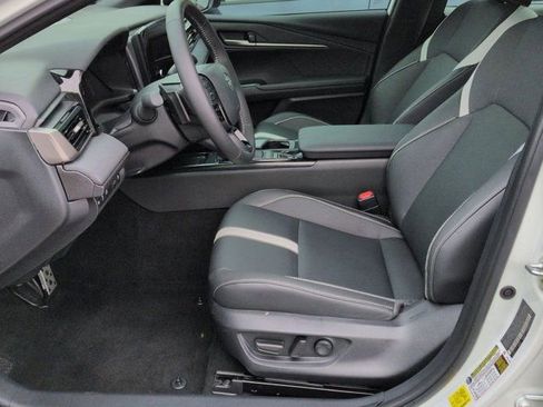 Certified 2025 Toyota Camry SE w/ Convenience Package FWD image 8