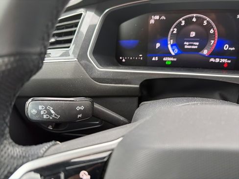 Used 2023 Volkswagen Tiguan SE R-Line image 51