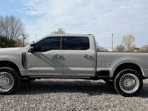 Used 2026 Ford F250 Platinum w/ Platinum Plus Package image 4