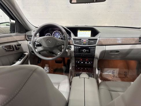 Used 2011 Mercedes-Benz E 350 Sedan image 56