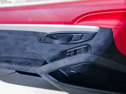 Certified 2016 Porsche Boxster Spyder image 23